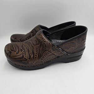 Dansko Professional Clogs Brown Tooled Embossed Floral Leather Size 40 US 10 VTG